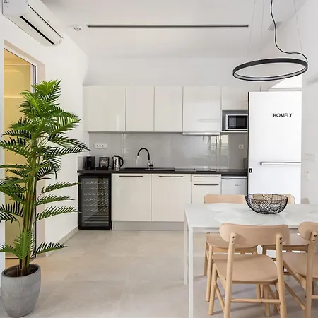 Cozy Corner Luxury Διαμέρισμα *