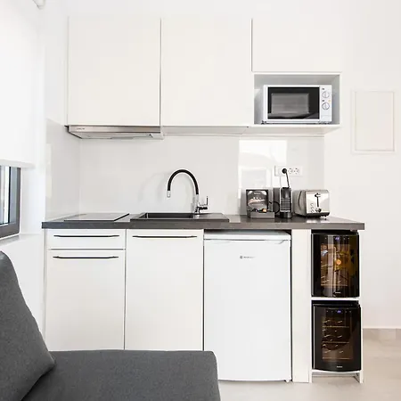 Cozy Corner Luxury Apartment