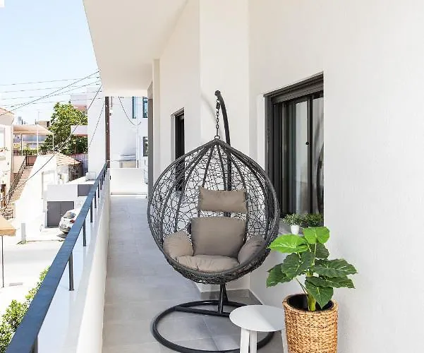 Cozy Corner Luxury Apartment