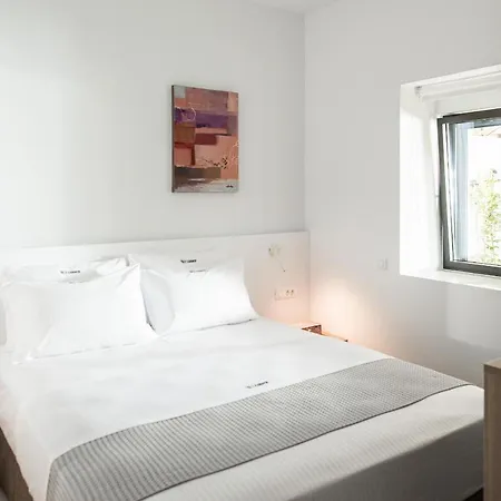 Cozy Corner Luxury Апартаменти